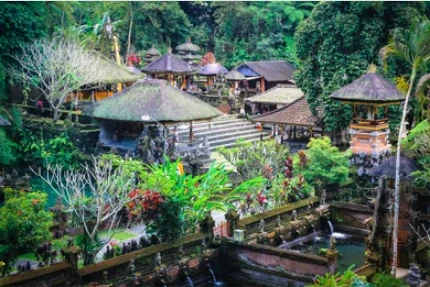 Bewundern Sie die Tempel Gunung Kawi und Tirta Empul