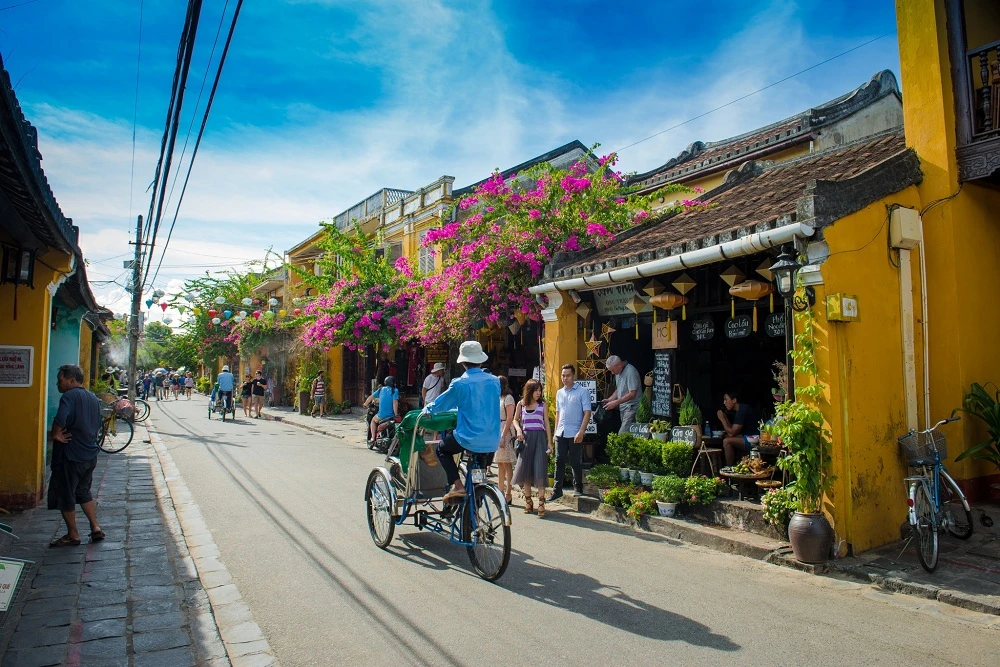 Über die Marmorberge nach Hoi An