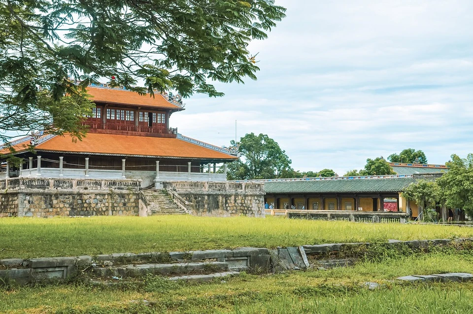 Erkundung der alten Kaiserstadt Hue