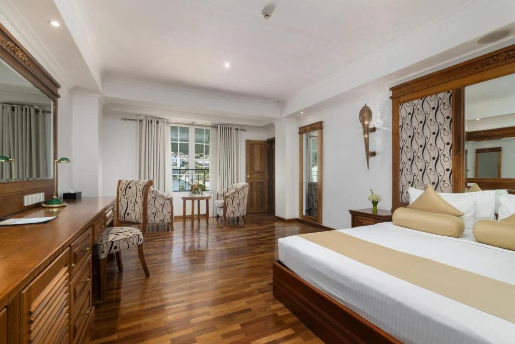 Araliya Green Hills Hotel