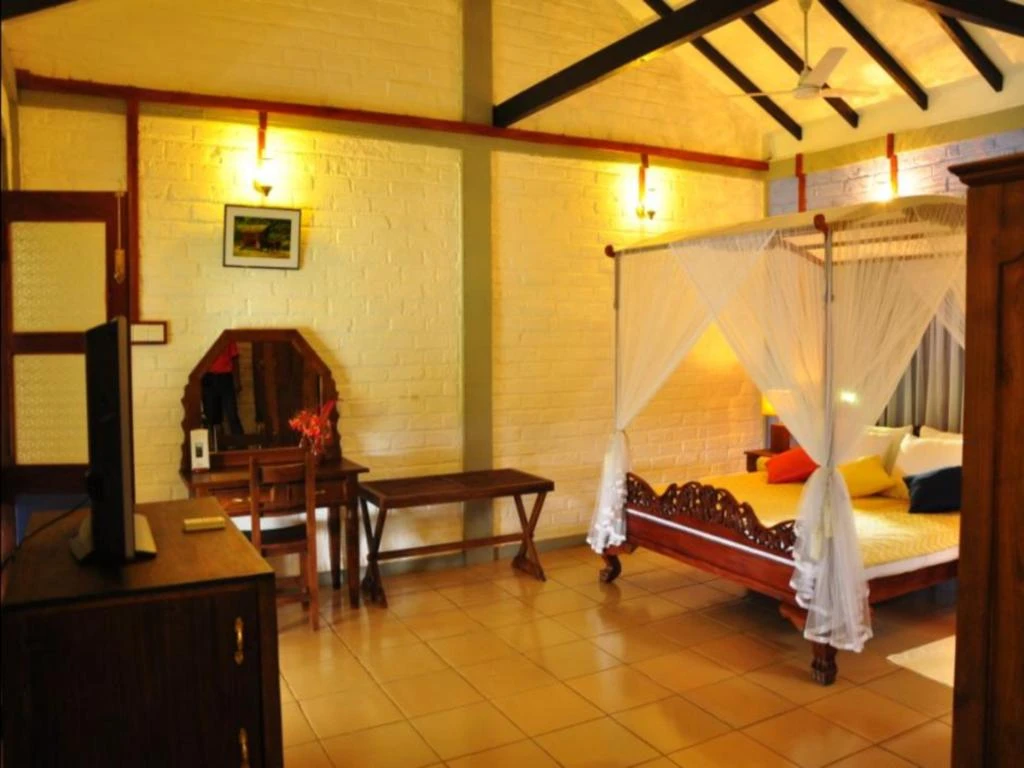 Lake Serenity Boutique Hotel