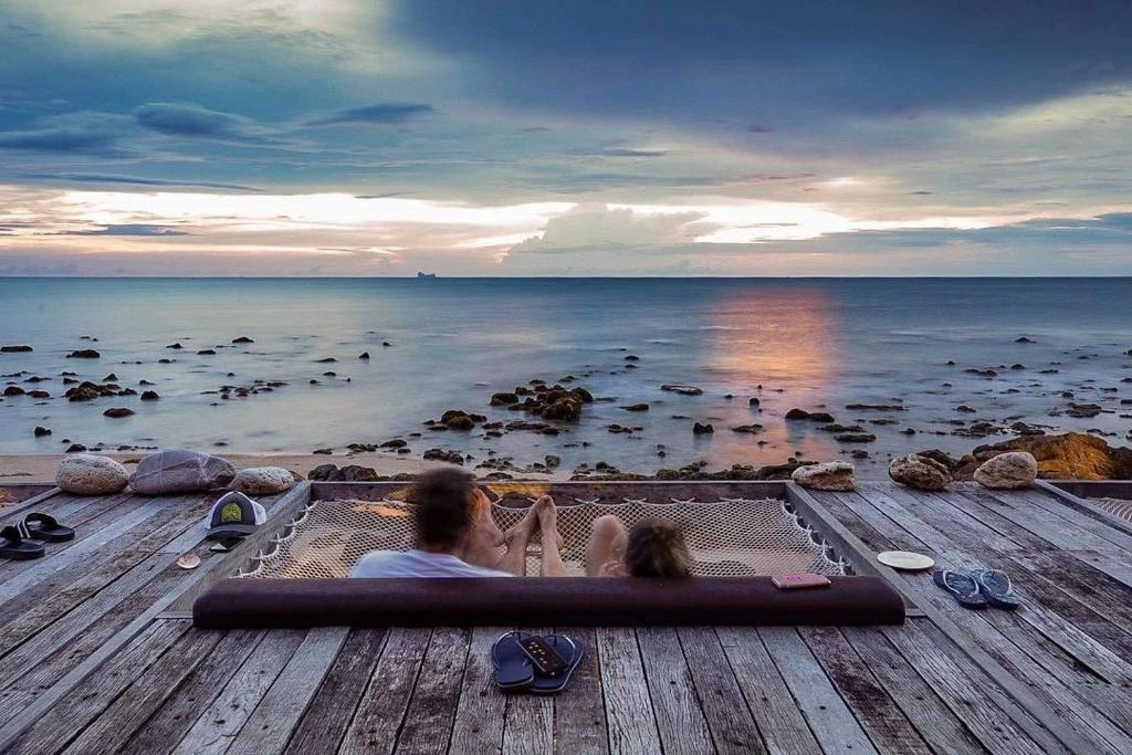 Moonlight Exotic Bay