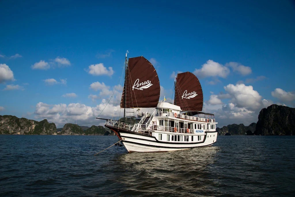 Renea Cruises Halong