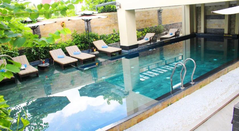 Royal Riverside Hoi An Hotel