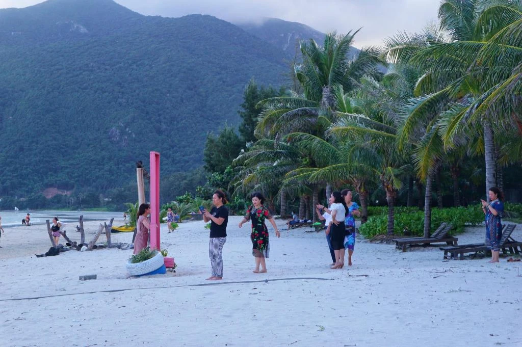 Tan Son Nhat Con Dao Resort