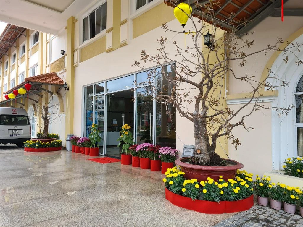 Tan Son Nhat Con Dao Resort