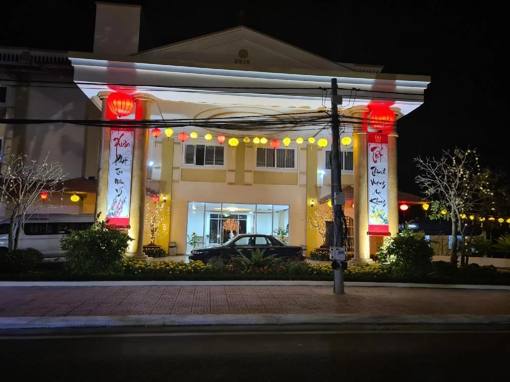 Tan Son Nhat Con Dao Resort