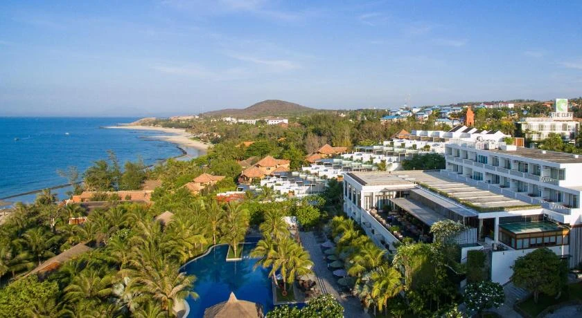 The Cliff Resort and Residences