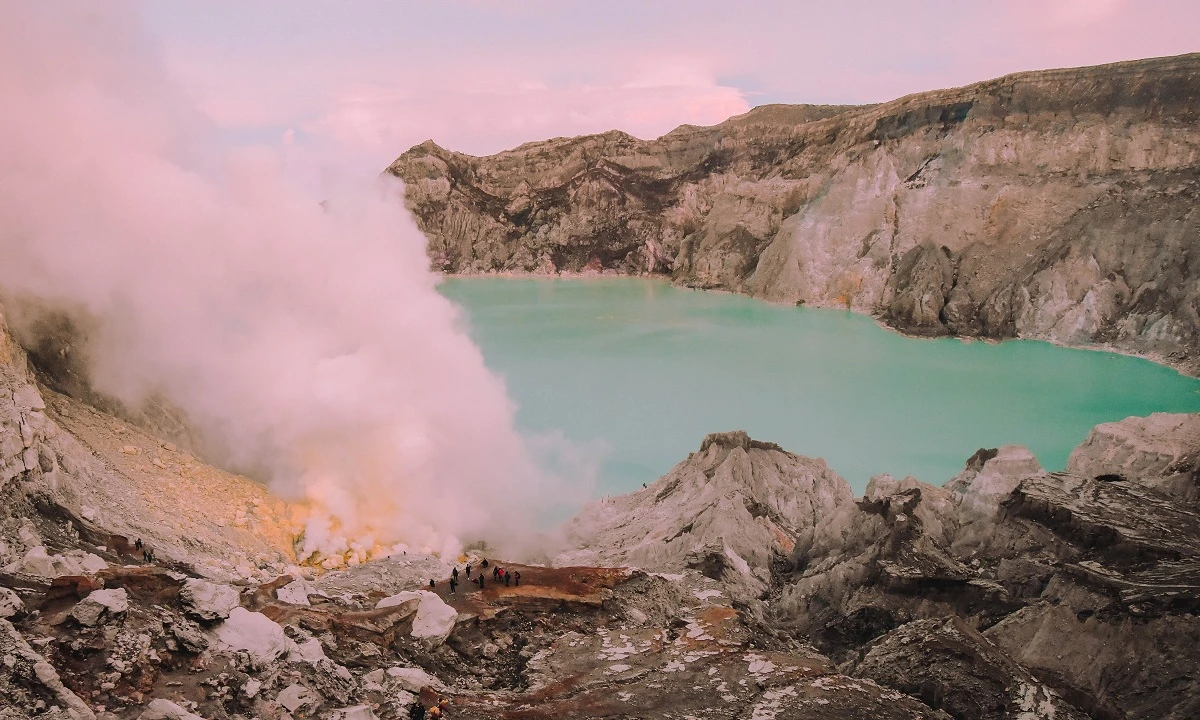 Javas Facettenreichtum & Bali Strandparadies