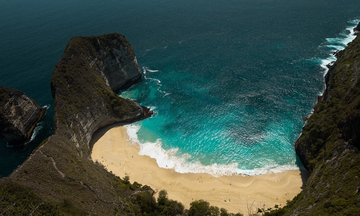 Javas Facettenreichtum & Bali Strandparadies