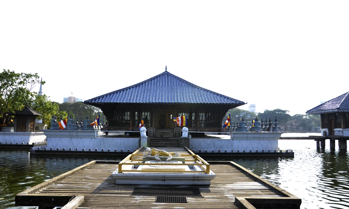 Private Sri Lanka Highlights mit Baden in Kalutara oder auf den Malediven