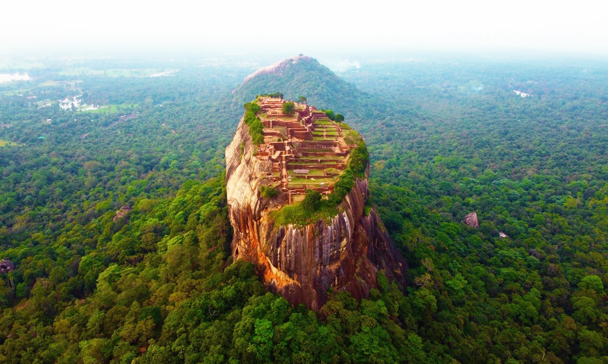 Private Sri Lanka Highlights mit Baden in Kalutara oder auf den Malediven