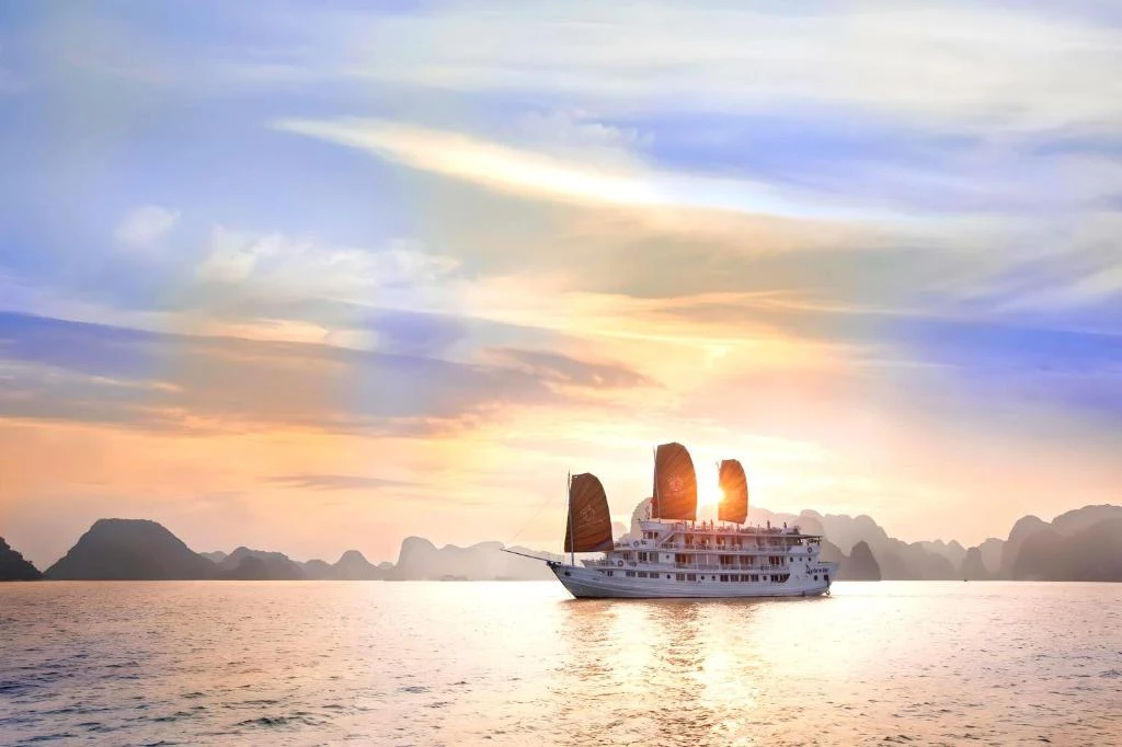 Hera Boutique Halong